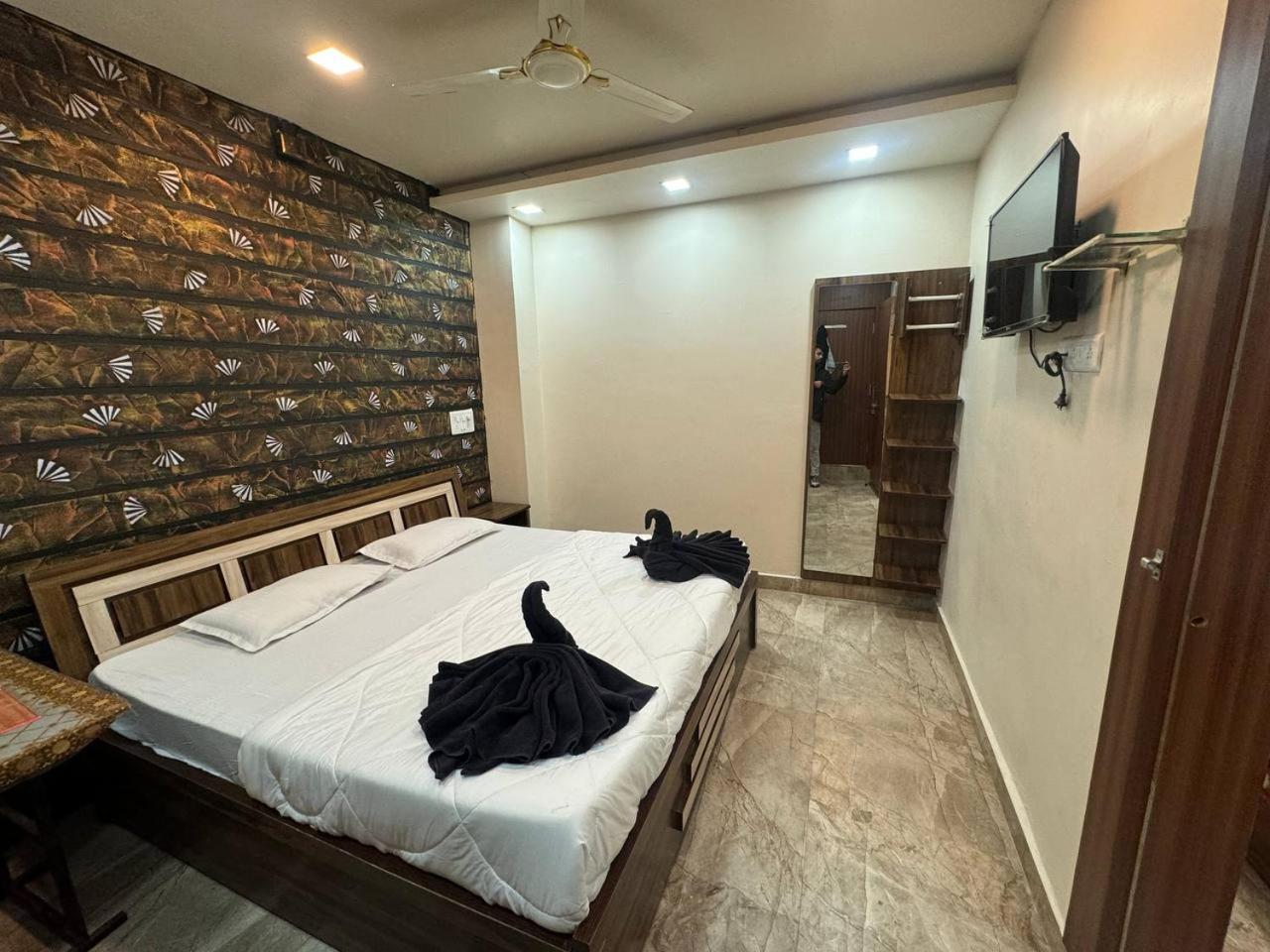 Hotel Shreeji Residency Pachmarhī المظهر الخارجي الصورة